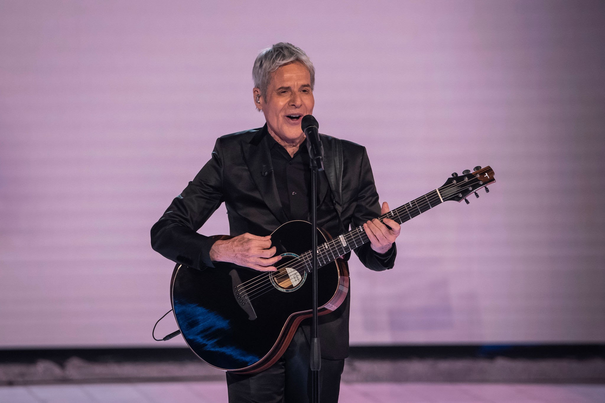 Claudio Baglioni Brings Emotion to Teatro Orfeo in Taranto